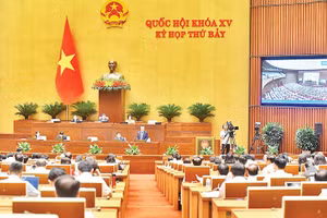 Phiên thảo luận tại hội trường về Quy hoạch Thủ đô Hà Nội thời kỳ 2021-2030, tầm nhìn đến năm 2050 và Đồ án điều chỉnh tổng thể Quy hoạch chung Thủ đô Hà Nội đến năm 2045, tầm nhìn đến năm 2065. (Ảnh ĐĂNG KHOA)