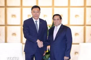 Thủ tướng Phạm Minh Chính tiếp ông Tôn Vinh Côn, Chủ tịch Công ty Đầu máy toa xe Đại Liên. 