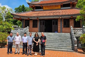 Đền Tưởng niệm liệt sĩ Trường Sơn- bến phà Long Đại, một điểm đến trong hành trình du lịch về nguồn tại Quảng Bình. 