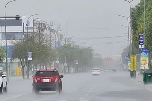 Cơn mưa nặng hạt tại thành phố Cần Thơ