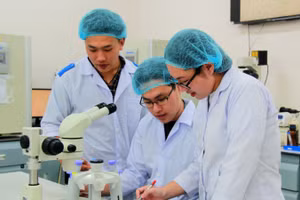 Hoạt động nghiên cứu khoa học tại Đại học Quốc gia Thành phố Hồ Chí Minh.