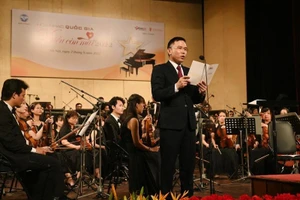 Nhà báo Phạm Anh Tuấn, Tổng biên tập Báo VietNamNet phát biểu tại chương trình. (Ảnh: Ban tổ chức)