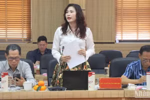 Tiến sĩ Nguyễn Thị Ngọc Linh, Học viện Chính trị quốc gia Hồ Chí Minh phát biểu ý kiến tại Hội thảo.