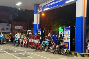 Tiếp tục rà soát chi phí cụ thể trong tính giá xăng, dầu 