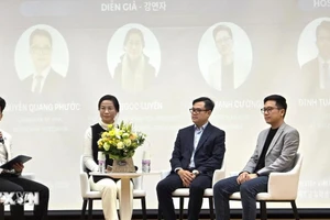 Các diễn giả tại buổi tọa đàm. (Ảnh: TXVN) 