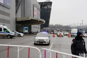 Hiện trường vụ tấn công khủng bố ở ngoại ô Moskva hôm 22/3. (Ảnh: XUÂN HƯNG)