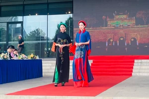 Giới thiệu một số mẫu áo dài sẽ được trình diễn tại Lễ hội Áo dài Du lịch Hà Nội 2023.