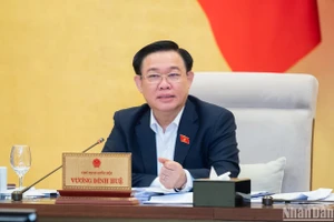 Chủ tịch Quốc hội Vương Đình Huệ phát biểu ý kiến tại phiên họp. (Ảnh: DUY LINH)