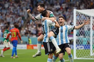 [Ảnh] Nhìn lại World Cup ngày thứ 7: Ấn tượng Kylian Mbappe, Lionel Messi