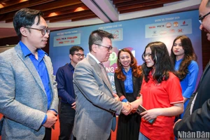 [Ảnh] Phát huy vai trò của thanh niên trong công cuộc chuyển đổi số