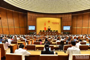 Quang cảnh một phiên thảo luận ở hội trường tại Kỳ họp thứ 5, Quốc hội khóa XV. (Ảnh: DUY LINH)