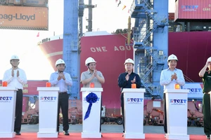 Thủ tướng Phạm Minh Chính phát lệnh làm hàng đầu xuân tại Cảng Quốc tế Tân Cảng - Cái Mép.