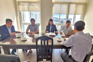 Cơ quan chức năng tỉnh Lâm Đồng làm việc với đại diện Tạp chí điện tử Thương hiệu và Công luận.