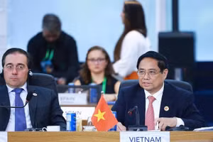 Thủ tướng Phạm Minh Chính phát biểu ý kiến tại hội nghị. (Ảnh: Dương Giang/TTXVN)