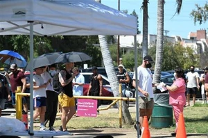 Một điểm tiêm vaccine phòng bệnh đậu mùa khỉ ở Los Angeles, bang California (Mỹ), ngày 27/7/2022. (Ảnh: AFP/TTXVN)