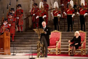 Vua Charles III phát biểu trước Quốc hội Anh tại Cung điện Westminster ở thủ đô London, ngày 12/9/2022. (Ảnh: AFP/TTXVN)