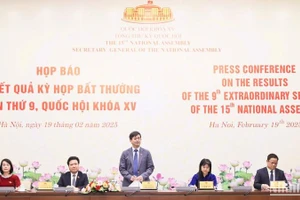 Tổng Thư ký Quốc hội, Chủ nhiệm Văn phòng Quốc hội Lê Quang Tùng chủ trì họp báo công bố kết quả Kỳ họp bất thường lần thứ 9, Quốc hội khóa XV. (Ảnh: DUY LINH) 