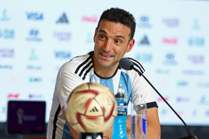 Scaloni: “Messi luôn được chào đón nếu tiếp tục thi đấu tại World Cup 2026”