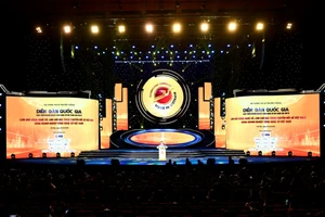 Quang cảnh Diễn đàn Quốc gia phát triển doanh nghiệp công nghệ số Việt Nam lần thứ 6. 