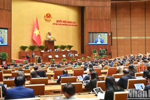 Quang cảnh phiên họp của Quốc hội, chiều 17/2. (Ảnh: DUY LINH)