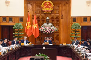 Thủ tướng Phạm Minh Chính chủ trì cuộc họp với các bộ, ngành để rà soát các công việc chuẩn bị đàm phán thương mại với Hoa Kỳ. Ảnh | ĐỨC ANH