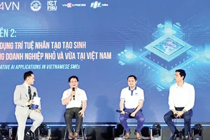Các chuyên gia bàn về giải pháp ứng dụng trí tuệ nhân tạo tạo sinh trong doanh nghiệp. 