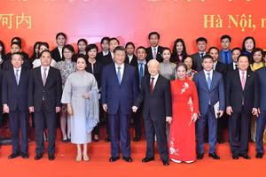 [Ảnh] Tổng Bí thư Nguyễn Phú Trọng và Tổng Bí thư, Chủ tịch Trung Quốc Tập Cận Bình gặp gỡ nhân sĩ hữu nghị và thế hệ trẻ Việt-Trung