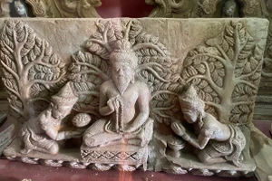 Bức phù điêu cổ có tuổi đời xấp xỉ 8 thế kỷ.