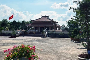 Đền thờ Bác Hồ ở huyện Cù Lao Dung (Sóc Trăng).