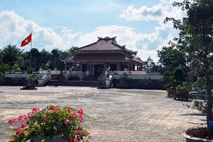 Đền thờ Bác Hồ ở huyện Cù Lao Dung (Sóc Trăng).