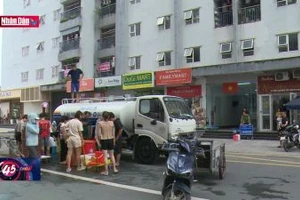 Người dân Khu đô thị Thanh Hà mong sớm được cấp đủ nước sạch trở lại