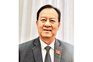 Đồng chí TRẦN THANH MẾN, Bí thư Huyện ủy Đông Hải, tỉnh Bạc Liêu.