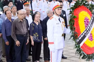 Người bạn lớn Nguyễn Phú Trọng trong con mắt đồng môn khoa Văn