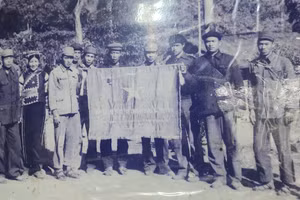 Hình ảnh Ban công an xã anh hùng đầu tiên của Tây Bắc. 