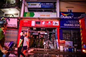 Hiện trường vụ cháy tại Định Công Hạ.