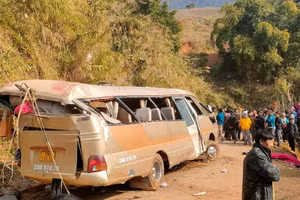 Hiện trường vụ tai nạn nghiêm trọng tại huyện Thuận Châu, Sơn La khiến 3 người chết và 4 nạn nhân bị thương nặng. (Ảnh: Ủy ban An toàn giao thông quốc gia)