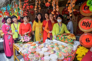 Lễ trao chứng nhận di sản văn hóa phi vật thể Quốc gia cho nghề nấu xôi Phú Thượng.