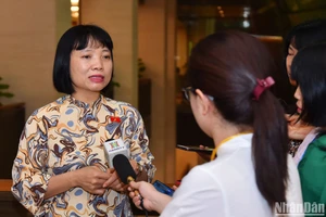 Đại biểu Nguyễn Thị Việt Nga (Đoàn tỉnh Hải Dương) khẳng định cần làm rõ trách nhiệm của nhà trường trong vụ việc đau lòng tại Thái Bình tối 29/5 vừa qua. (Ảnh: THỦY NGUYÊN)