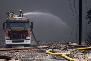 Tối 9/8, lực lượng cứu hỏa Cuba đã khống chế được đám cháy ở kho chứa nhiên liệu bên Vịnh Matanzas.