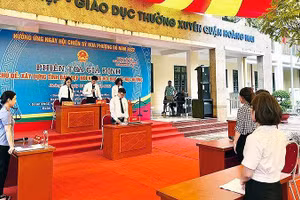 Quang cảnh phiên tòa giả định “Xây dựng tình bạn đẹp-Nói không với bạo lực học đường”.