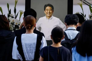 Tang lễ của cố Thủ tướng Nhật Bản Abe Shinzo diễn ra tại đền Zojoji