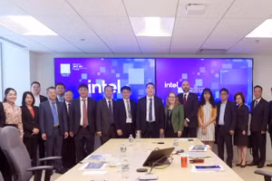 Đoàn công tác Bộ Tài chính làm việc với tập đoàn Intel, Hoa Kỳ.