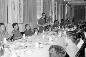 [Infographic] Những cống hiến to lớn của đồng chí Khamtay Siphandone đối với sự nghiệp cách mạng Lào