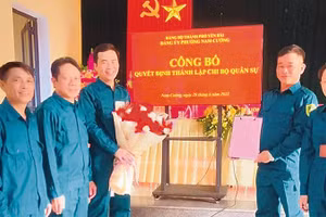 Lễ ra mắt chi bộ quân sự phường Nam Cường, thành phố Yên Bái.