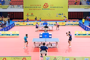 Các nội dung đồng đội nam, đồng đội nữ bắt đầu thi đấu ngày 4/7. (Ảnh VŨ LINH)