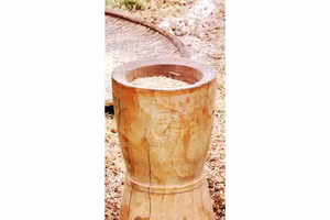 Chiếc cối dùng để giã gạo của người Ê Ðê.