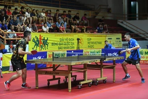 [Ảnh] Thắng đội Công an nhân dân - T&T 1, đội Hà Nội 1 vô địch nội dung đồng đội nam