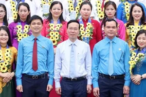 Chủ tịch nước Võ Văn Thưởng và các đại biểu. (Ảnh: TTXVN