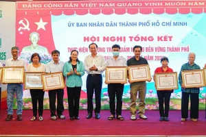 Phấn đấu giảm 0,38 tỷ lệ hộ nghèo