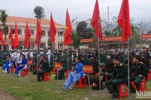 Hơn 2.600 thanh niên Bình Định hăng hái lên đường nhập ngũ 
